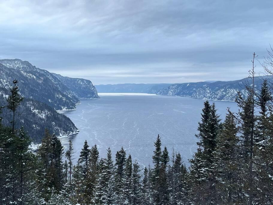 Appartement Mont Edouard, Hebergement Paisible A La Montagne LʼAnse-Saint-Jean Esterno foto