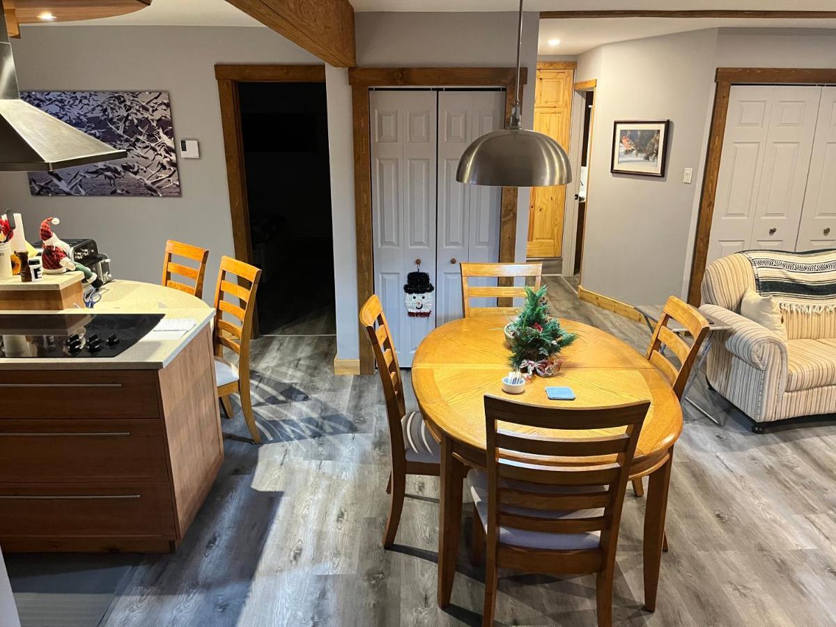Appartement Mont Edouard, Hebergement Paisible A La Montagne LʼAnse-Saint-Jean Esterno foto