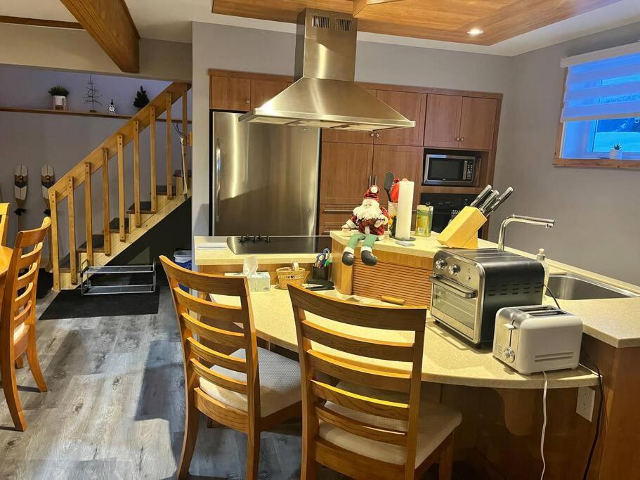 Appartement Mont Edouard, Hebergement Paisible A La Montagne LʼAnse-Saint-Jean Esterno foto
