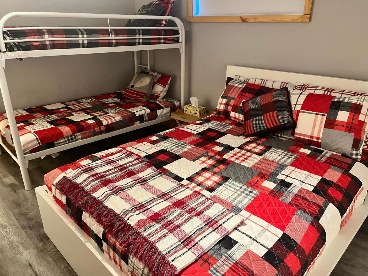Appartement Mont Edouard, Hebergement Paisible A La Montagne LʼAnse-Saint-Jean Esterno foto