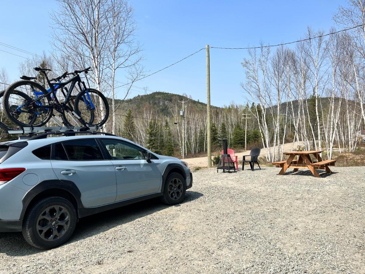 Appartement Mont Edouard, Hebergement Paisible A La Montagne LʼAnse-Saint-Jean Esterno foto