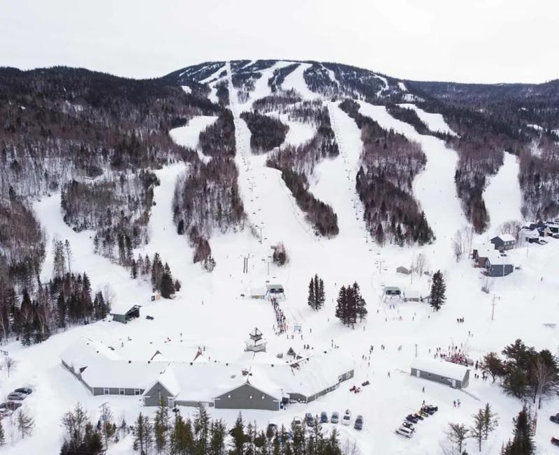 Appartement Mont Edouard, Hebergement Paisible A La Montagne LʼAnse-Saint-Jean Esterno foto